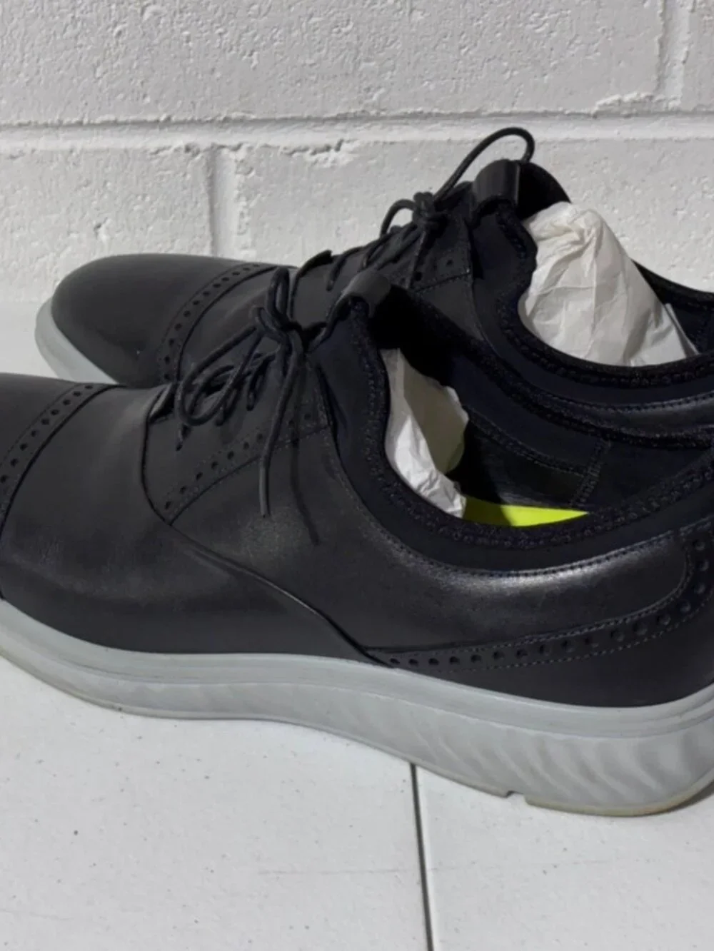 Ecco Mens Shoes St.1 Hybrid Lite Sneaker Sz 13 US Worn Twice with Box Black Gray